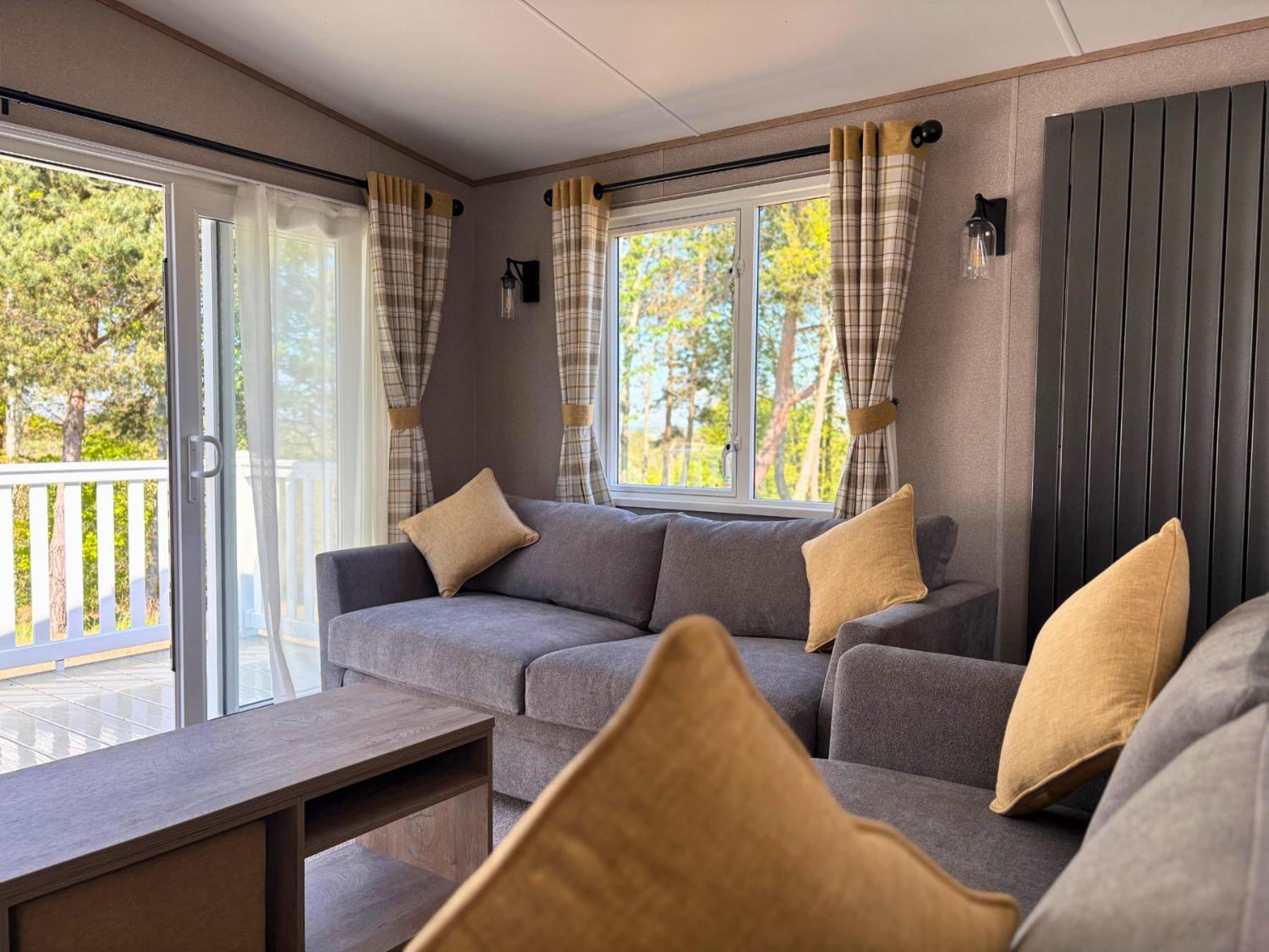 Linwater Caravan Park - Luxury Lodges And Static Caravans Near Edinburgh Newbridge  Exteriér fotografie